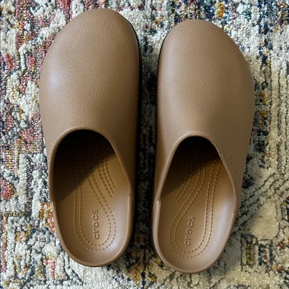 CROCS Dylan Platform Clog, size 8 - Picture 1 of 6